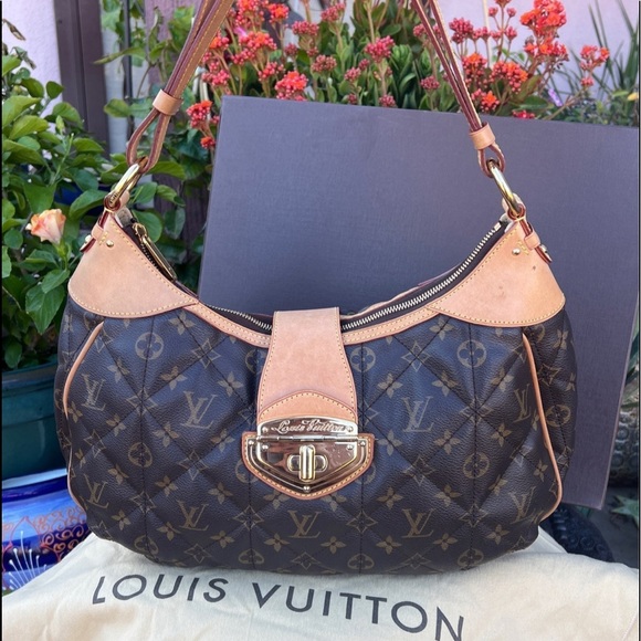 Louis Vuitton Etoile City Quilted Monogrammed Shoulder Bag - Picture 1 of 12